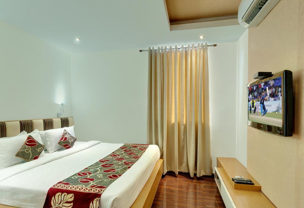 Hotel Balaji Central Ratlām Szoba fotó