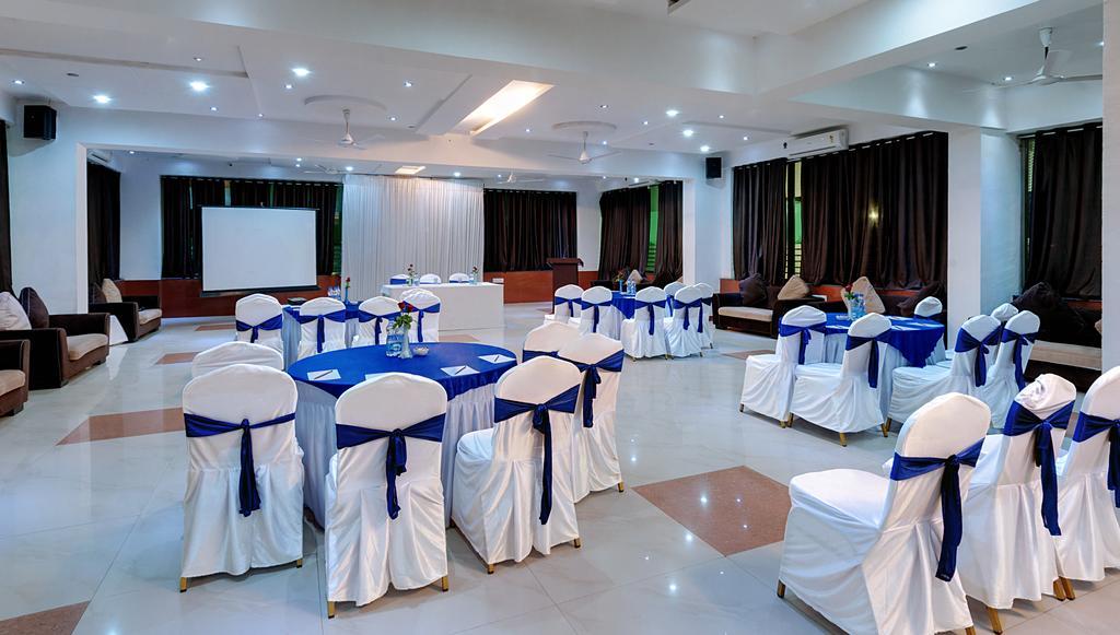 Hotel Balaji Central Ratlām Kültér fotó